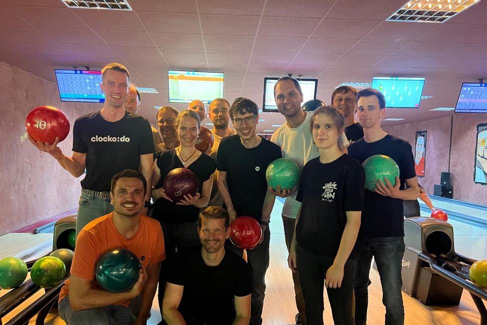 Das Clockodo Team aus Fürth beim Bowling